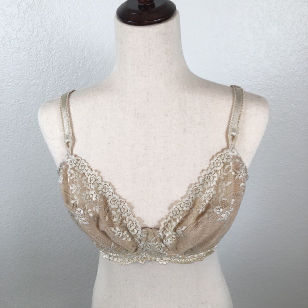 Wacoal lace underwire bra 34DD